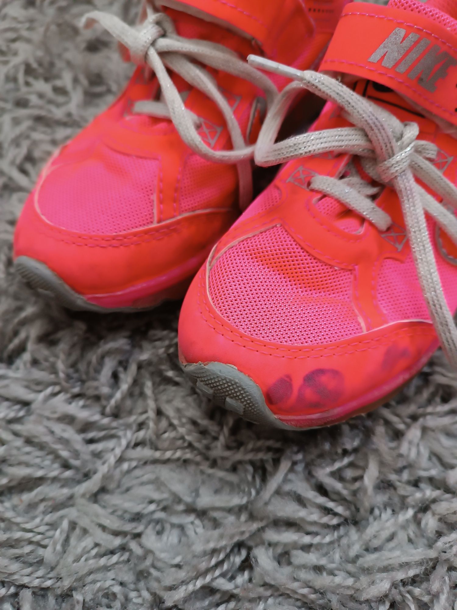 Buty Nike Airmax dla dziewczynki rozm 31