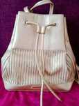 Monnari elegancki zloty plecak