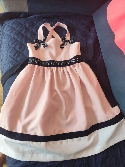 Sukienka rozmiar 128