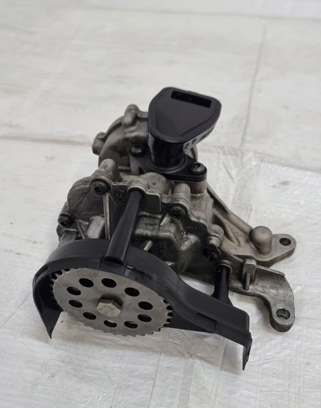 POMPA OLEJU OPEL ASTRA J IV ZAFIRA C MOKKA A MERIVA B 1.6 CDTI 55487858