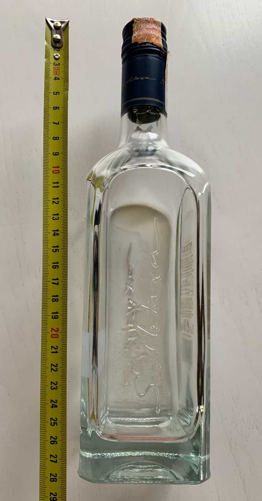 Пустая бутылка 0,7 л от коньяка бренди Metaxa 12 лет с коробкой