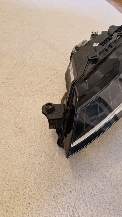 Skoda superb 3 lampa lewa lift reflektor