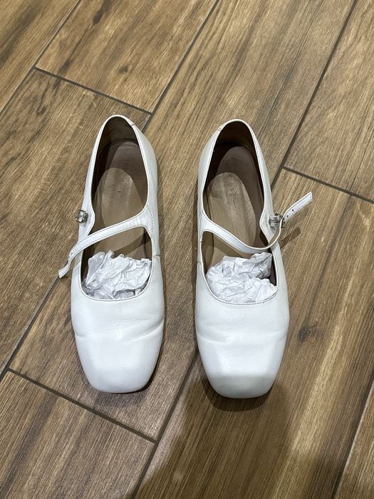 Білі Балетки IKOS