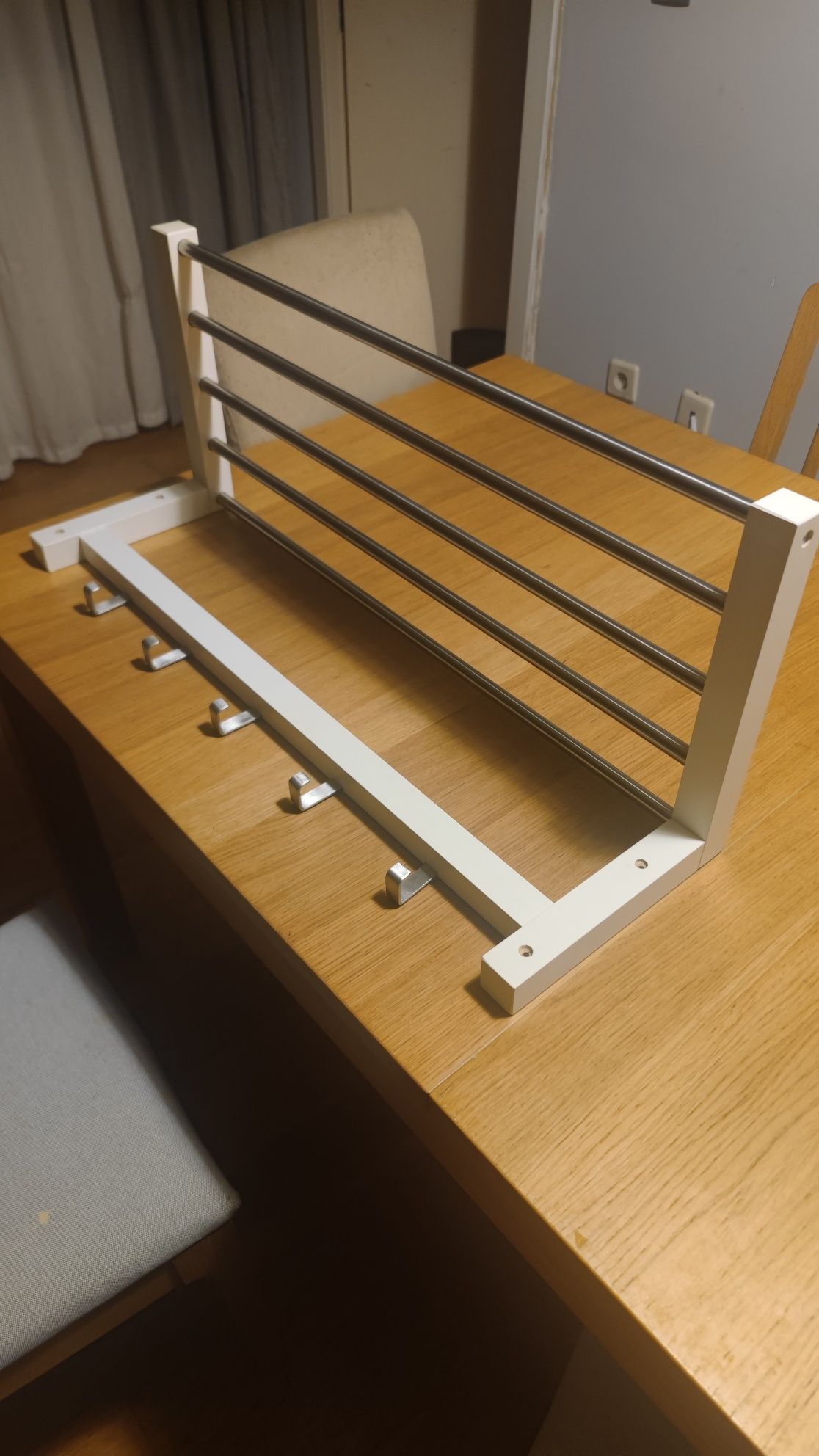Cabide branco ikea