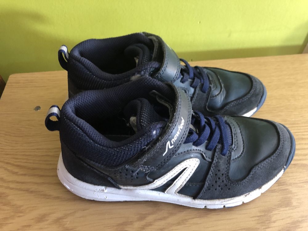 Buty wiosenne adidasy Decathlon solidne  krótko noszone rozm.32