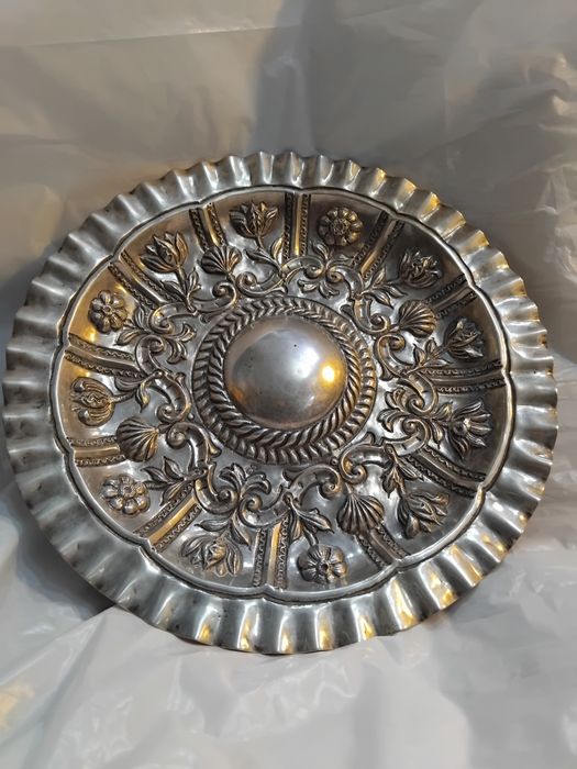 Salva de prata contrastes javali estilo renascença