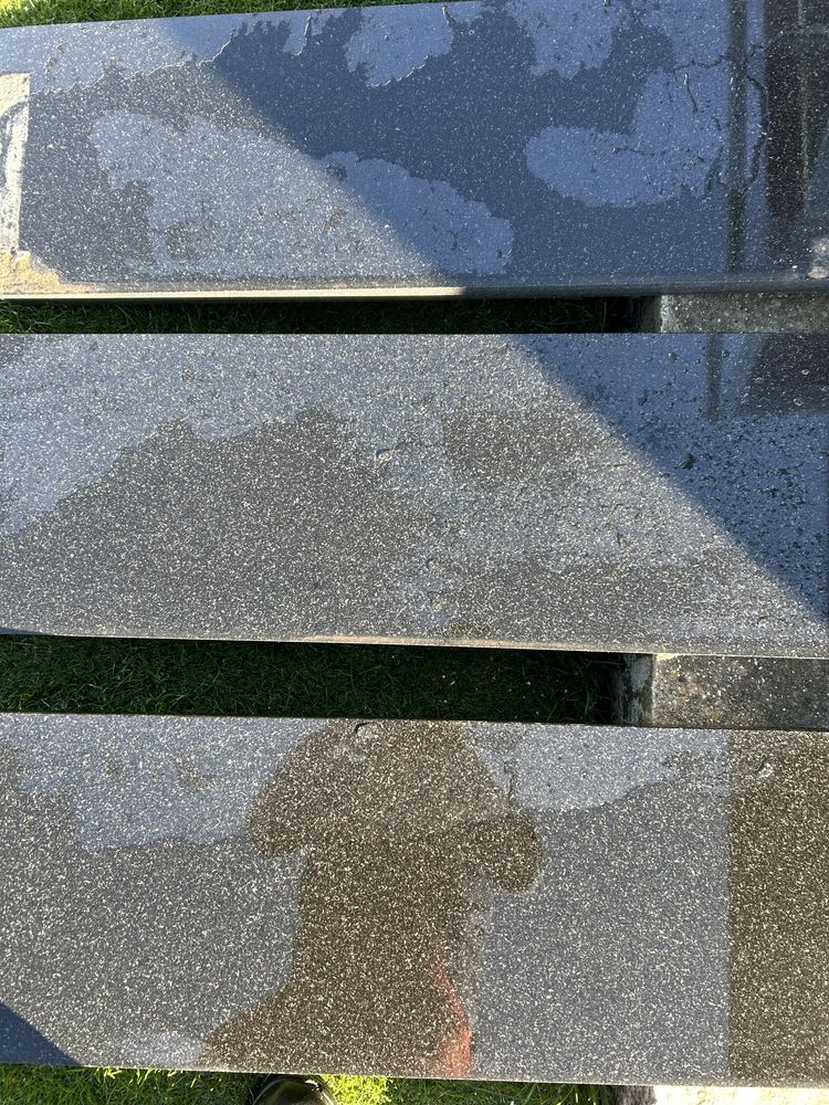 Parapety granitowe