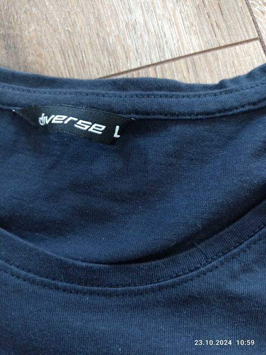 Biało granatowy t-shirt l