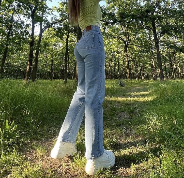 Голубі джинси Levis