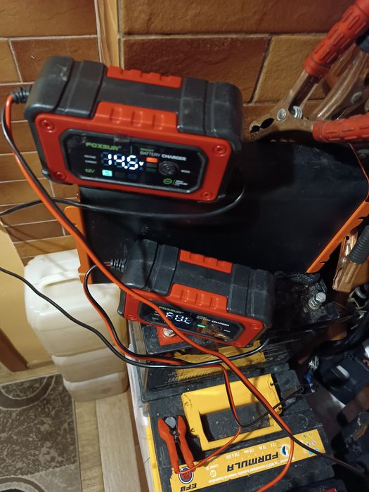 Нові, інтелектуальні зарядки для аккумуляторів, не трансформаторні.