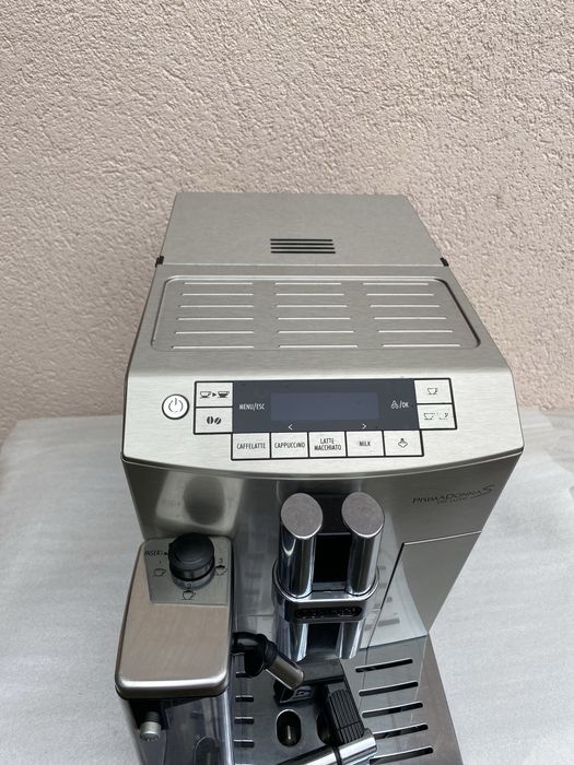 Кавомашина DeLonghi Primadonna S Cappuccino є Вибір Відмінний стан