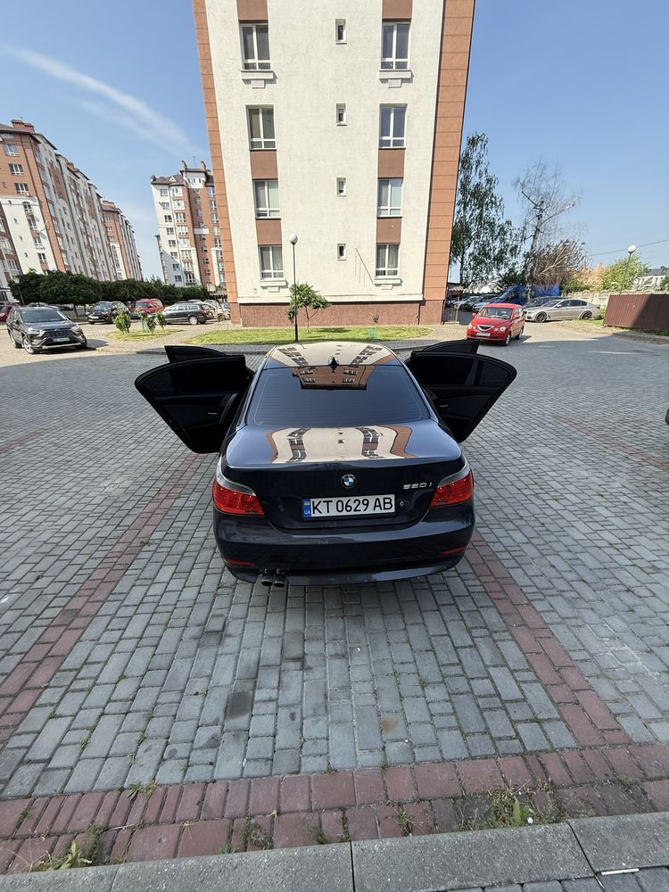 BMW 520i машина в дуже хорошому стані, рідна фарба !