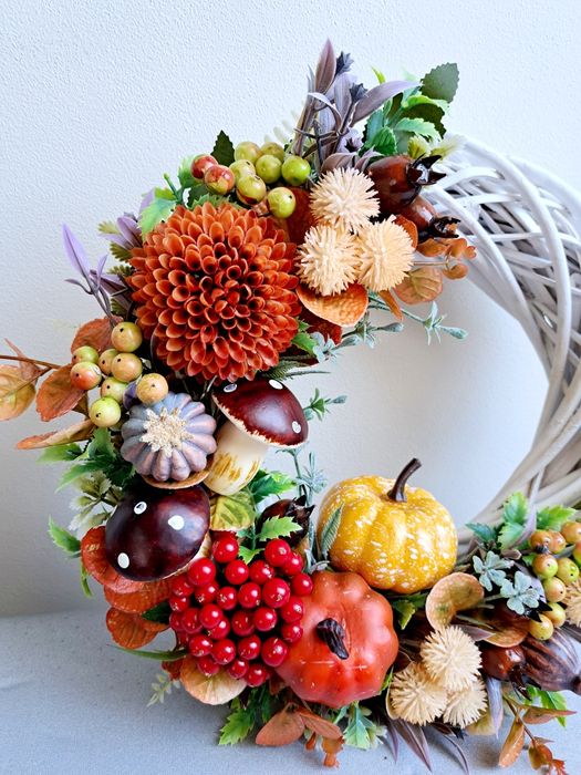 Wianek jesienny dekoracja jesienna ozdoba stroik na drzwi z dyniami