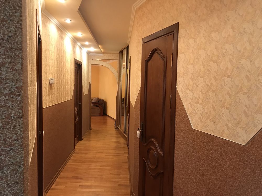 Новобудова ТРИКІМНАТНА 85 кв м поблизу Центра