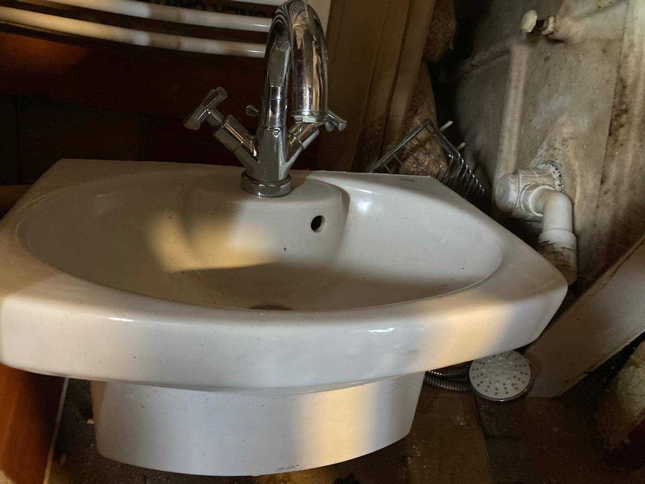 umywalka roca z bateria stan bardzo dobry