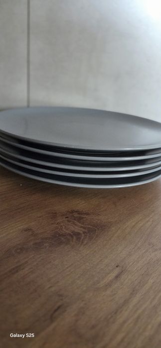 Talerze szare Ikea