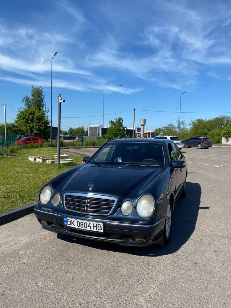 Продам Mercedes W210