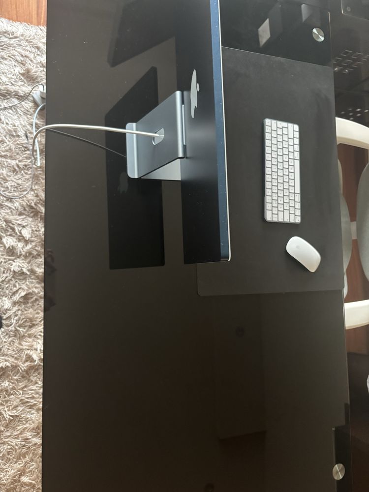 Mesa madeira com vidro preto extensivel