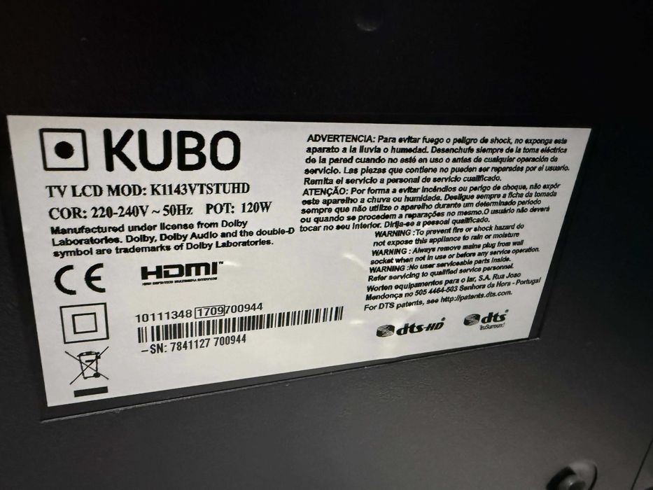 Televisor 43 LED Kubo K1143VTSTUHD - Display partido