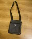 bolsa guess preta