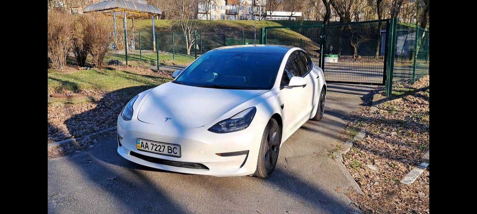 Tesla Model 3  2022  Standart plus 55 kvt