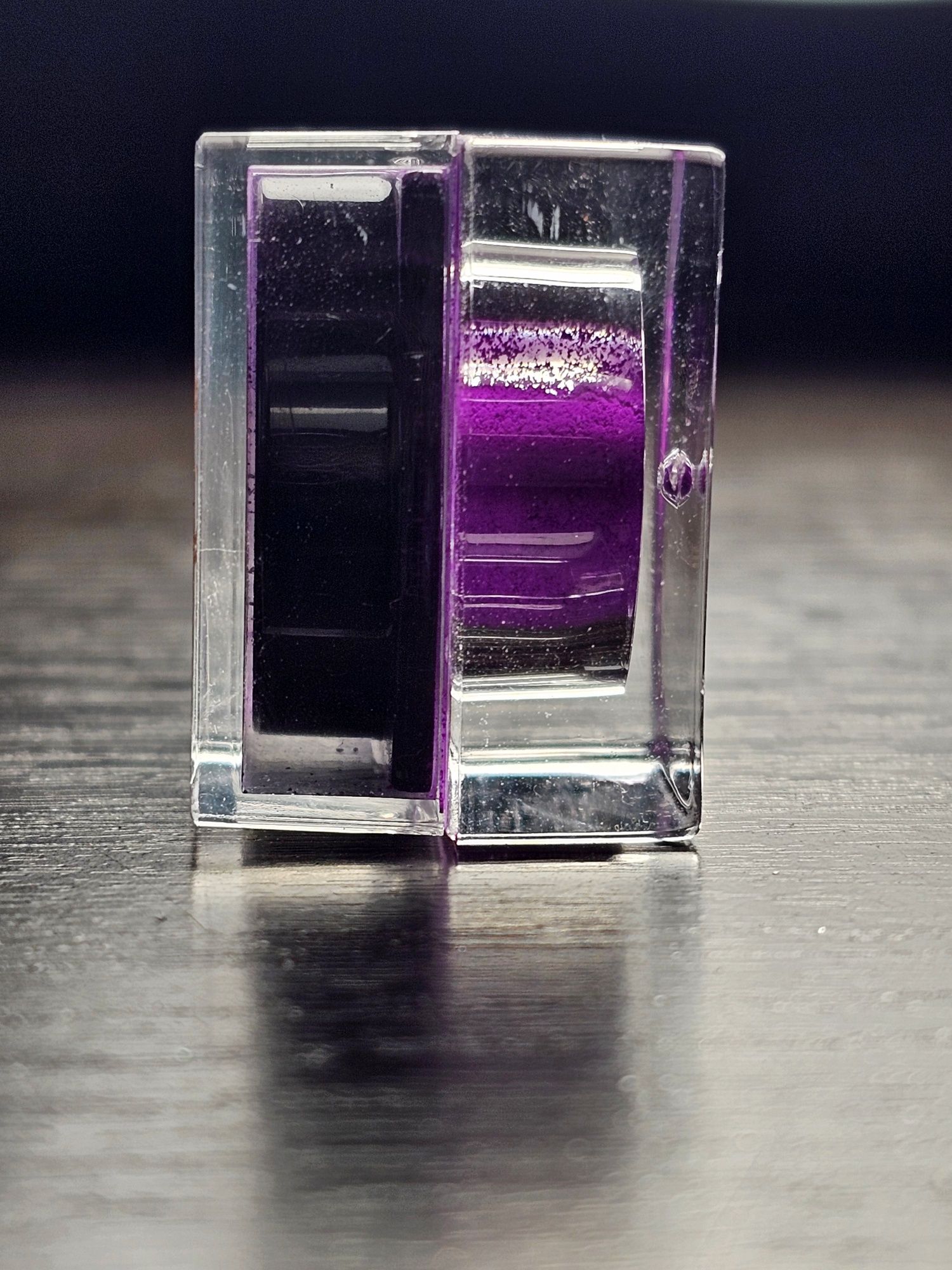 Take Two - Neon Pigment UV.  Cień do oczu fioletowy