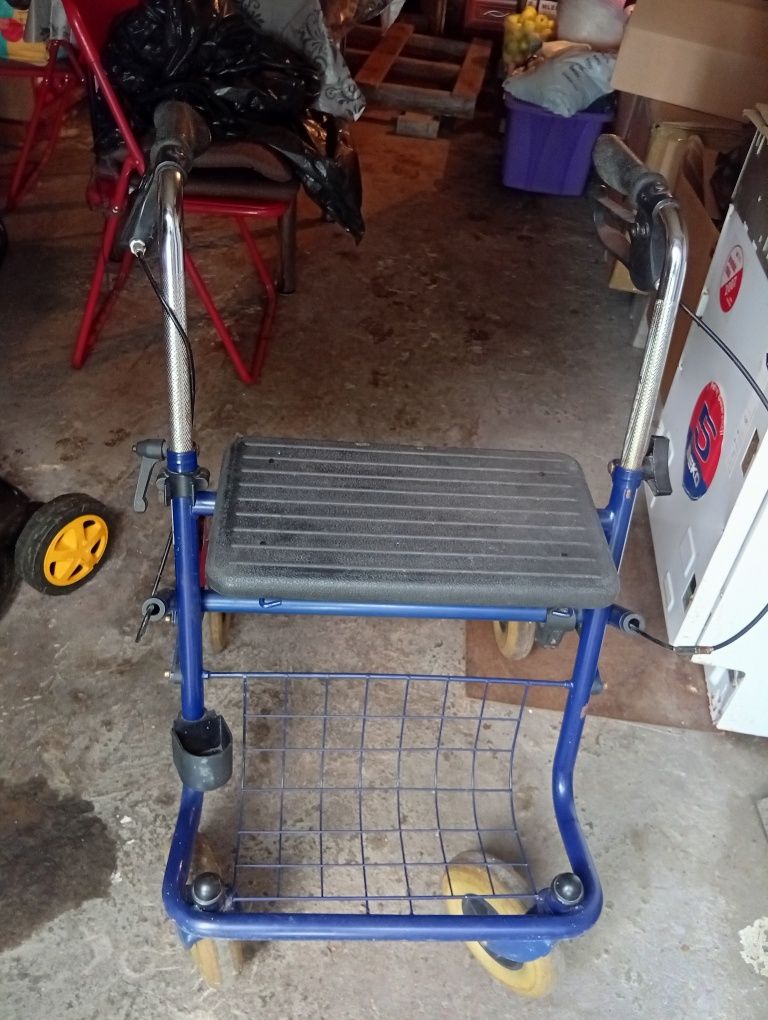 Wózek inwalidzki spacerowy