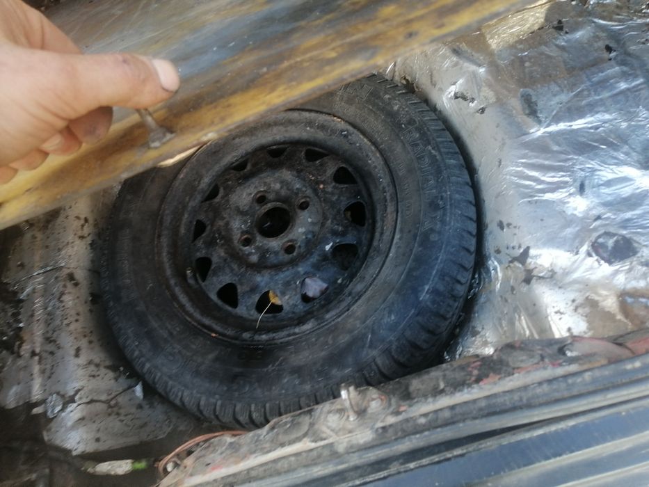 Продам мазду 323 bg 1,6