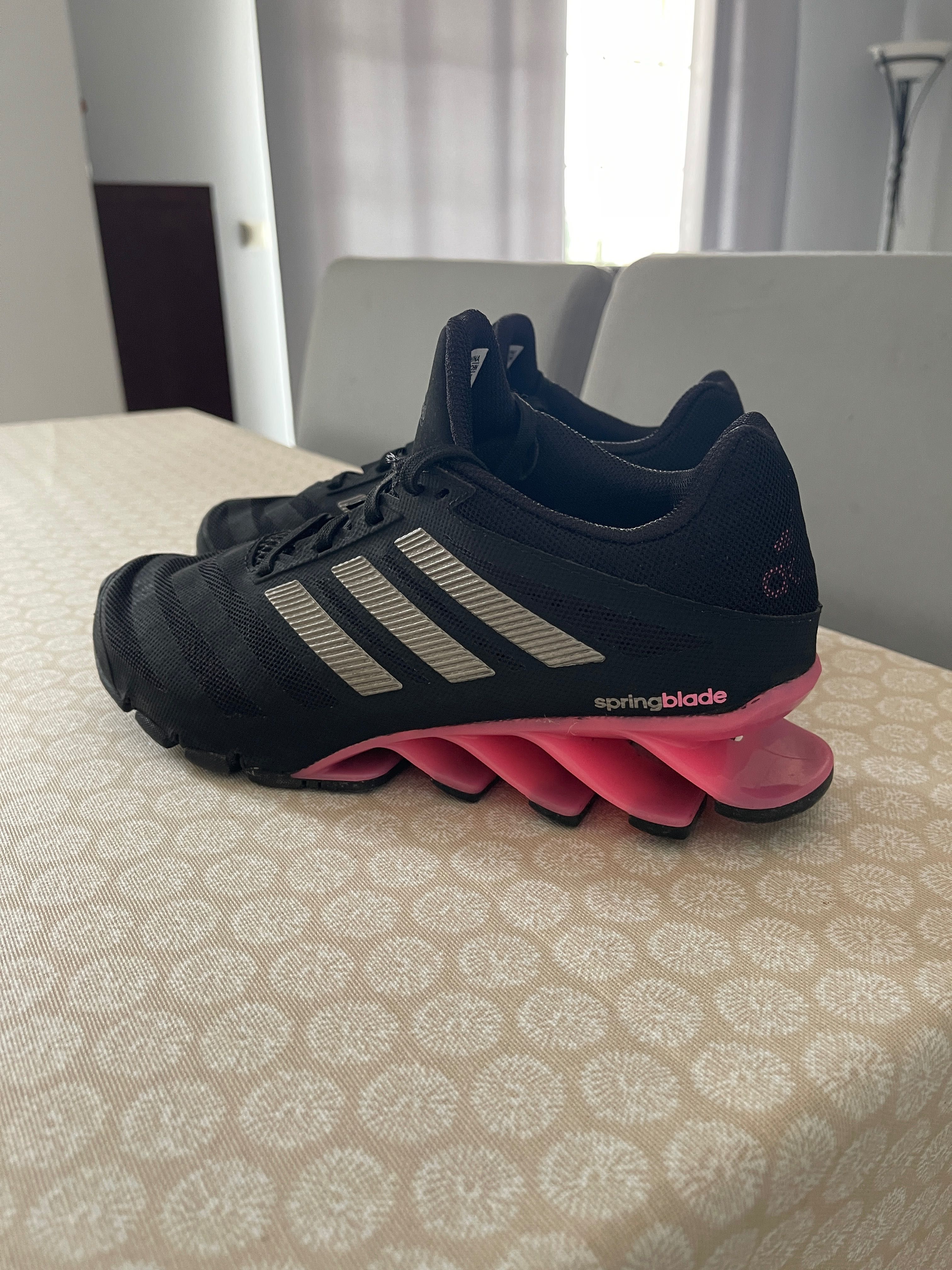 Vende-se Ténis Adidas