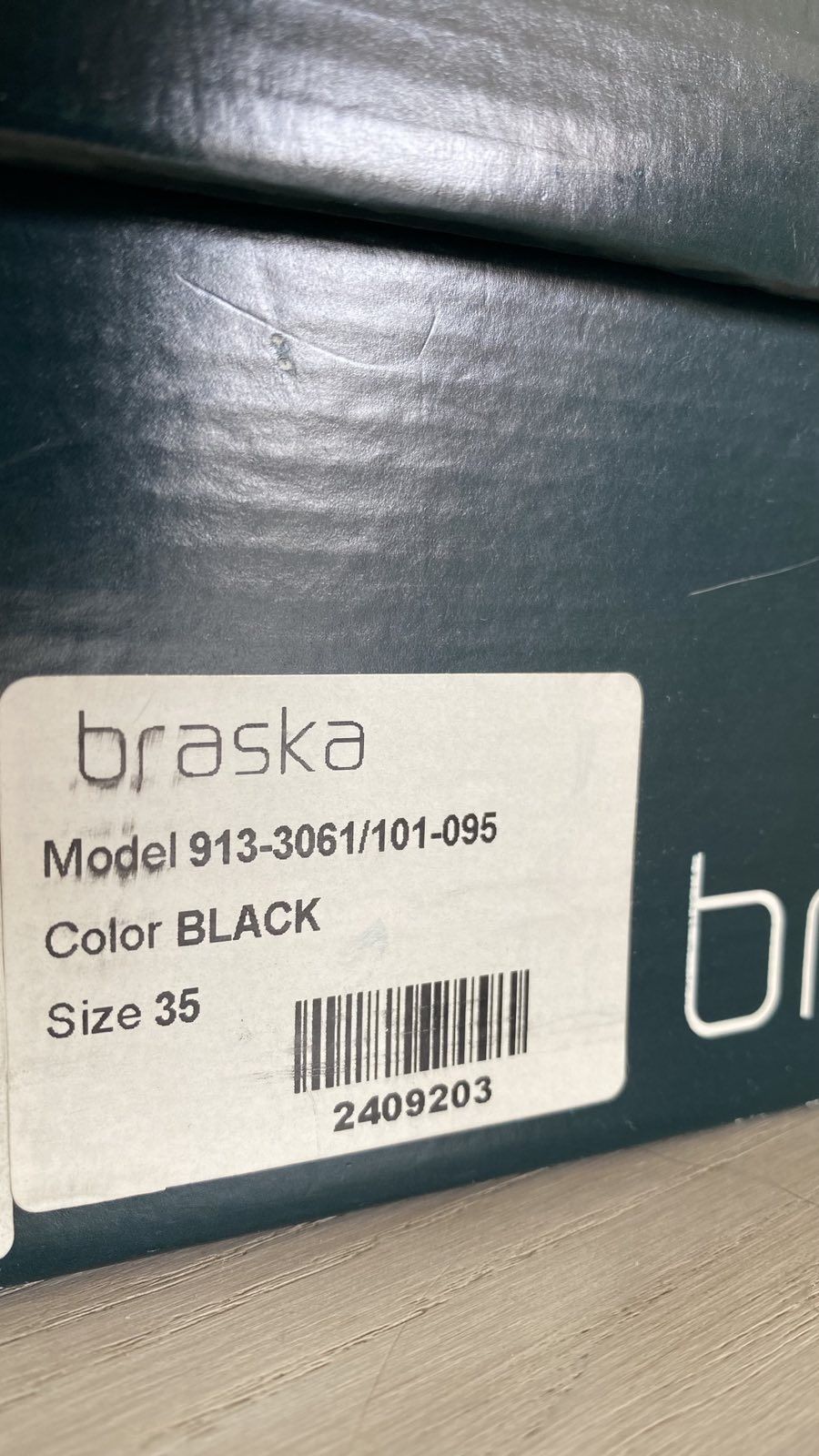 Класичні шкіряні чорні туфлі braska