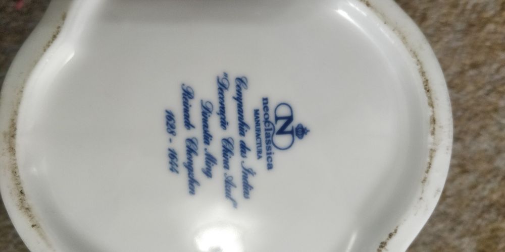 Jarra decorativa Neoclássica Manufactura-Coleção Companhia das Indias