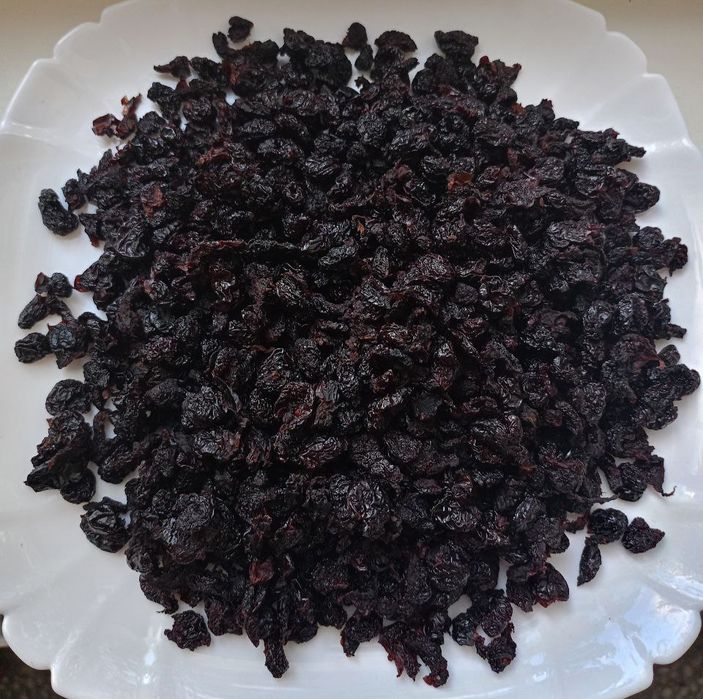 Сушена вишня без цукру та кісточок