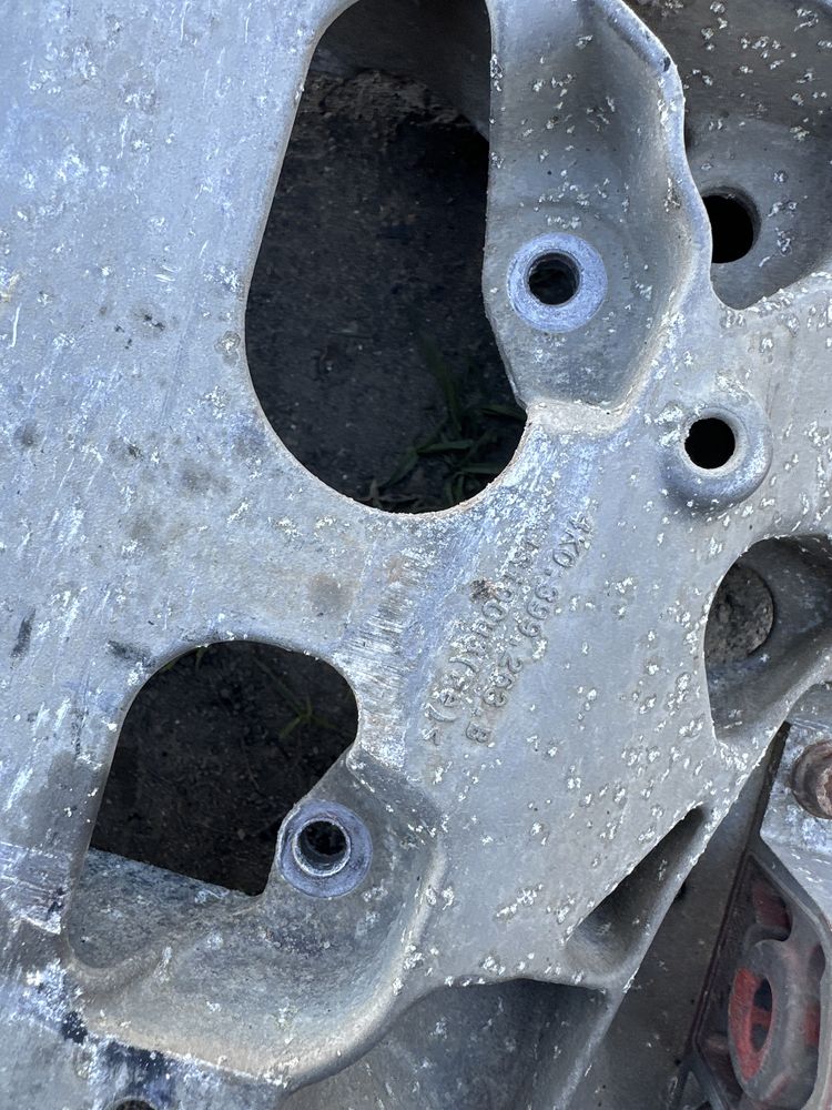 Łapa poduszka skrzyni Audi a6 c8