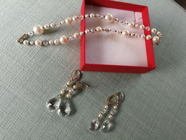 Komplet z kryształów i pereł - bransoletka i dwie pary kolczyków