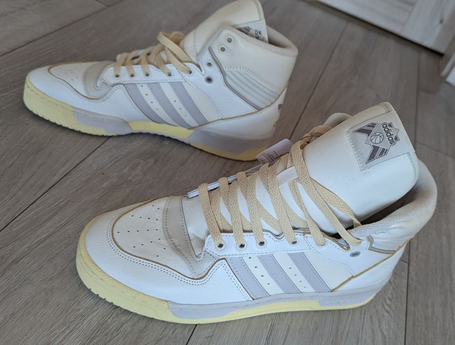 Adidas rivalry Hi