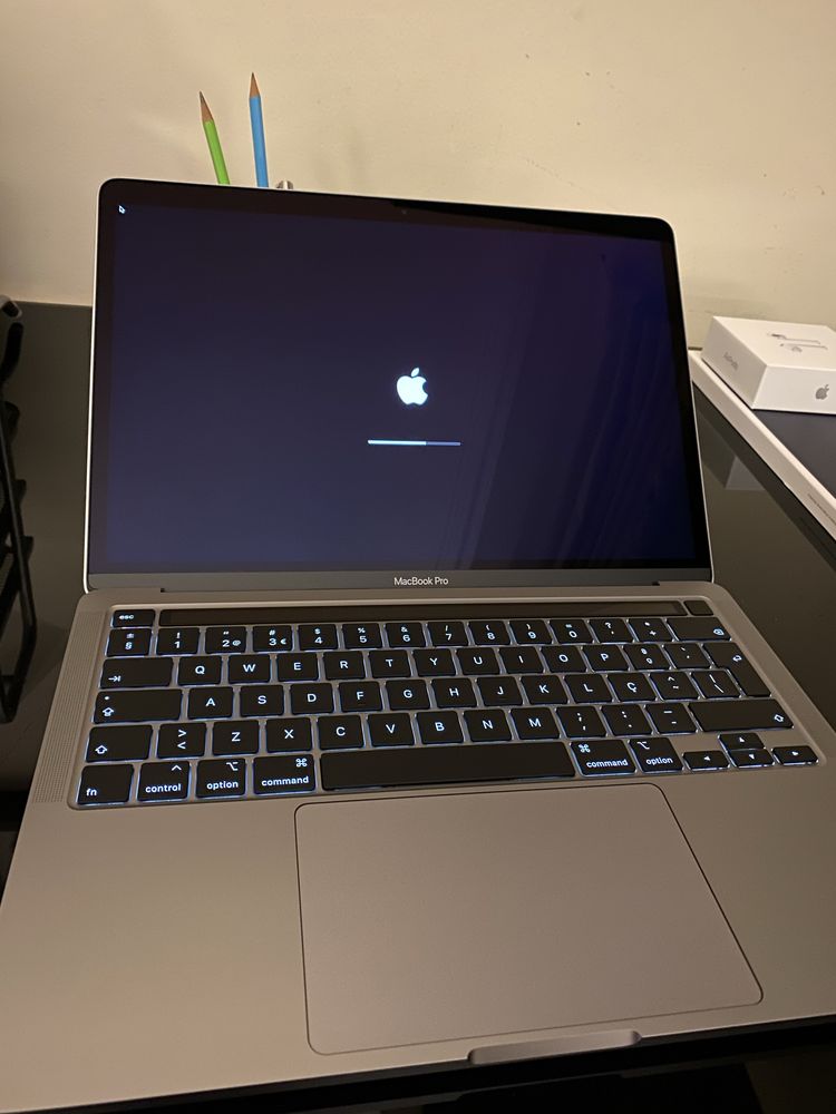 Macbook pro 13,3 i7