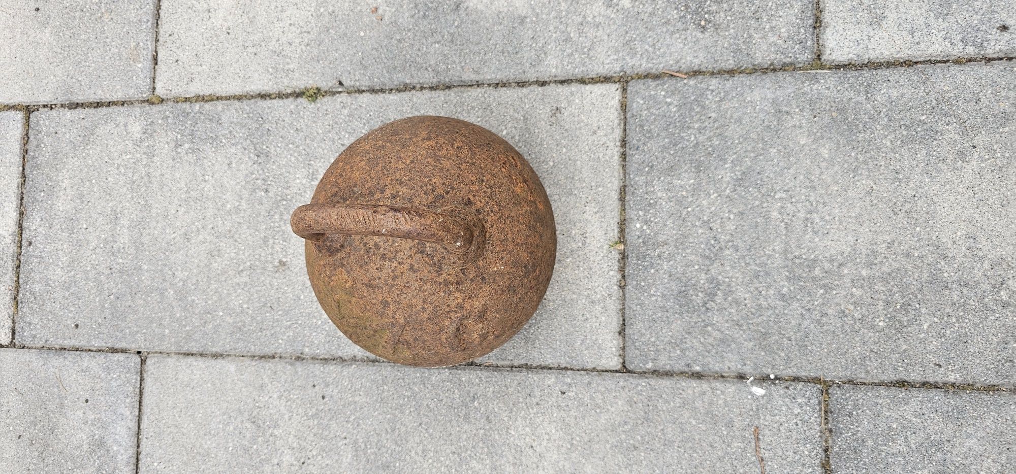 Zabytkowy  kettlebell odważnik kula 25 Kg