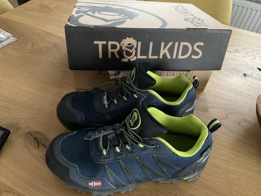 Buty trekkingowe górskie wiosna półbuty trollkids jak nowe 39