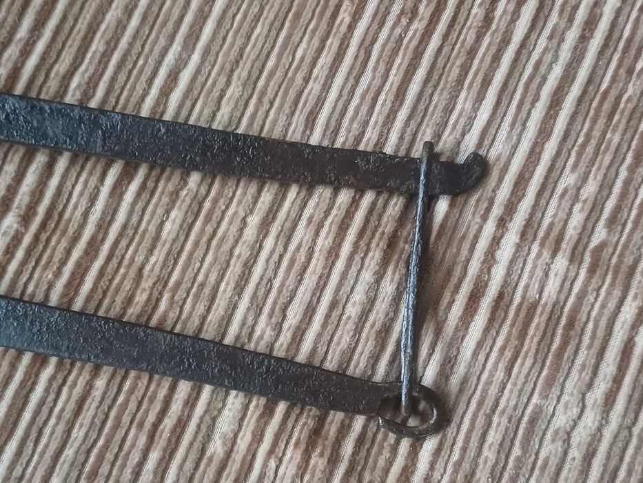 Zabytkowe urządzenie do wypieku opłatków - gofrów.