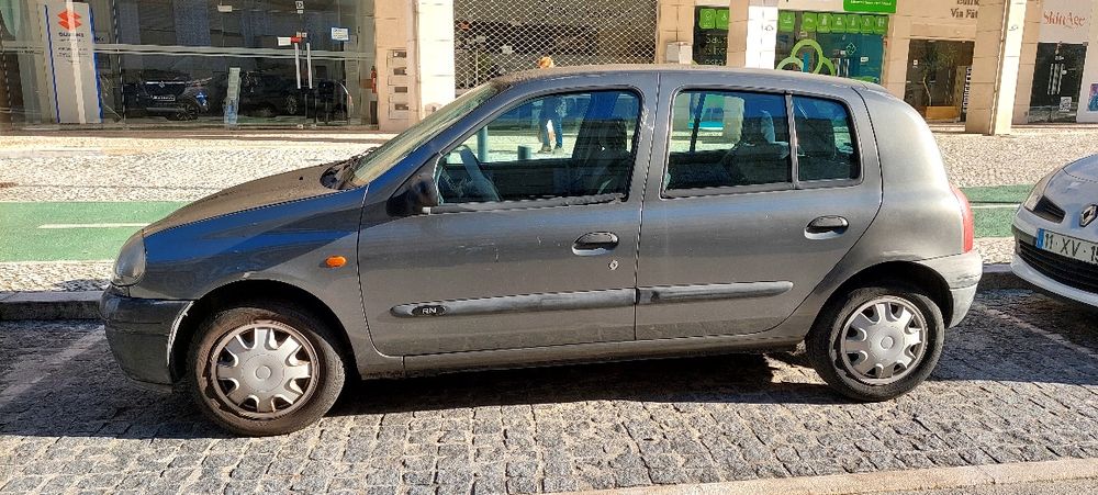Renault Clio 1.2 A venda