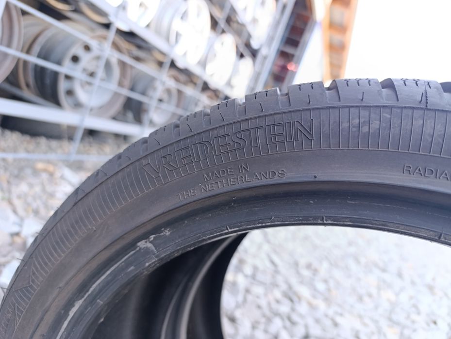 Пара 195/45 R16 Vredestein Quatrac5 всесезон