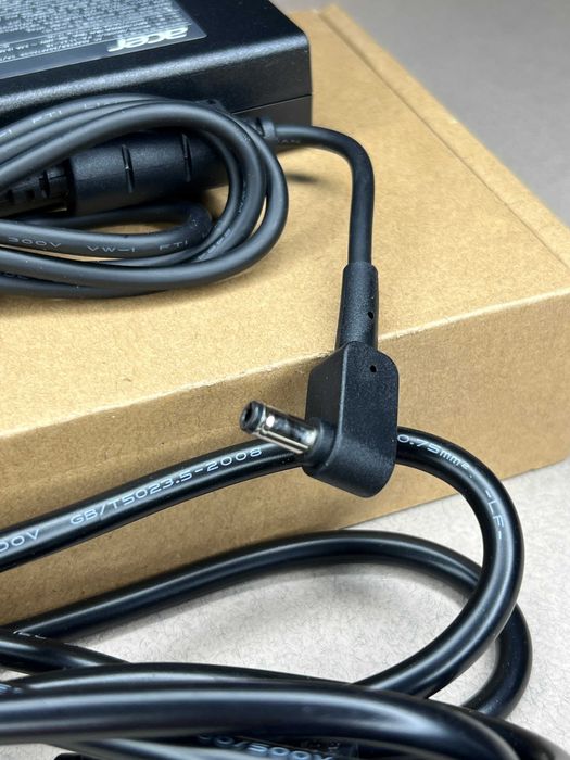 Зарядка блок живлення для Ноутбука Acer 19V 7.1A 135W DC 5.5-2.5mm