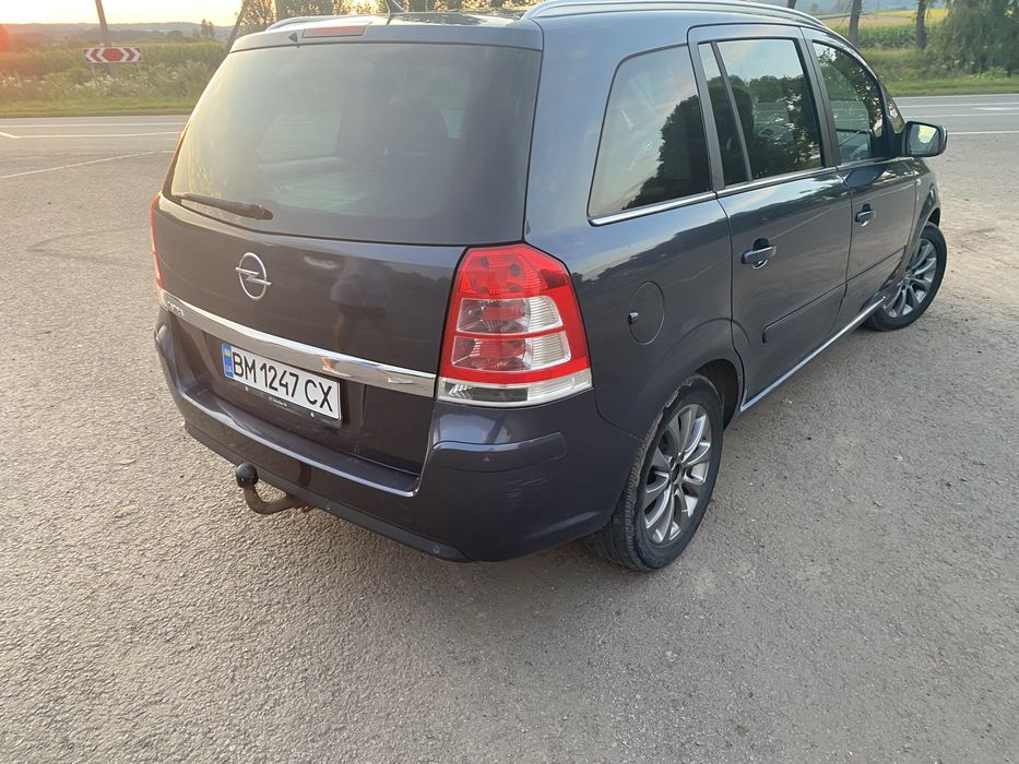 Opel Zafira b 2.2 бензин