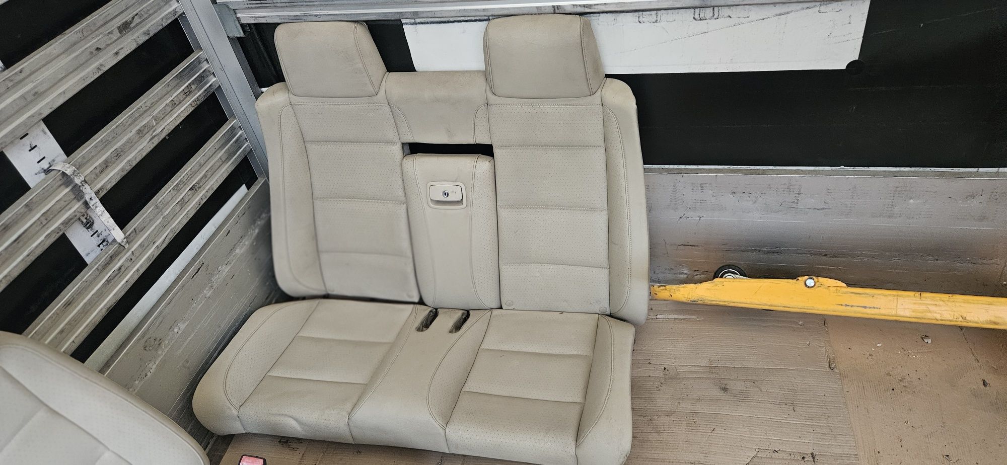 VW Eos 2007 Cabrio fotele siedzenia fotel kanapa przod tył skóra