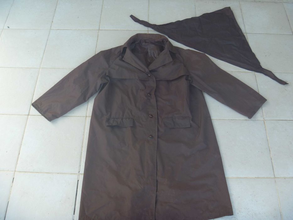 Женский плащ-дождевик из болоньи + косынка.