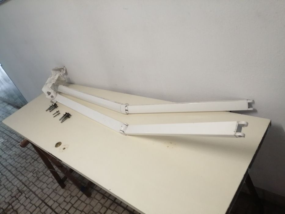 Toldo de parede (proteção chuva e sol)