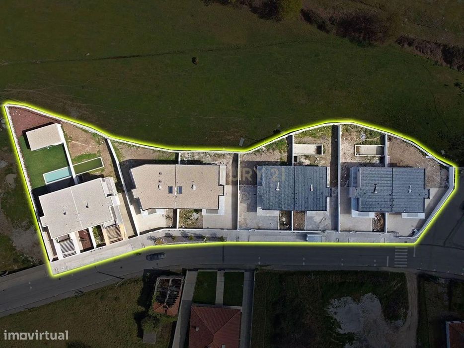 "Villas Jardim" | MoradiaT3 | Construção Nova | 3 Frentes | Piscina |