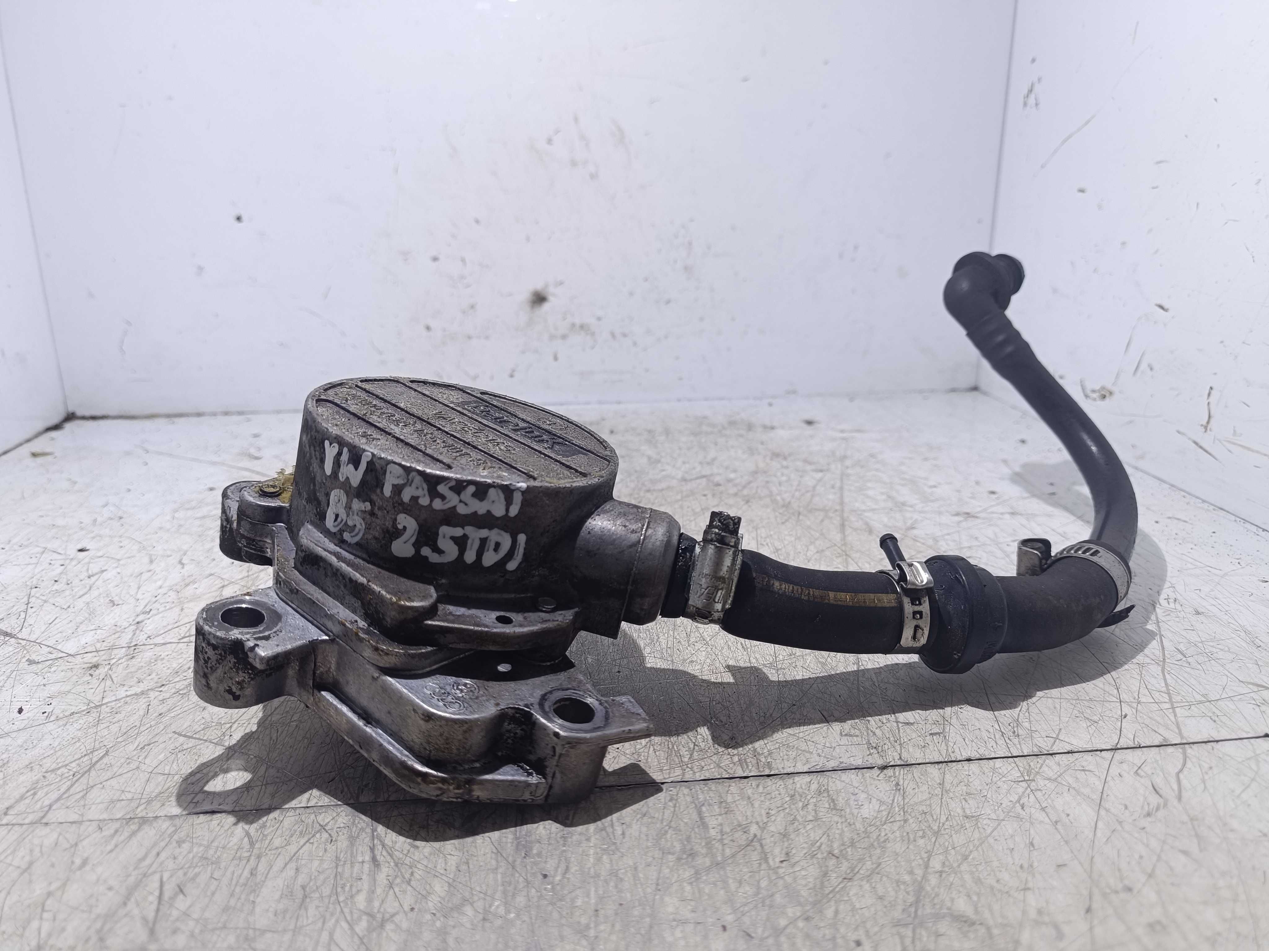 Vacum pompa PASSAT B5 2.5 TDI