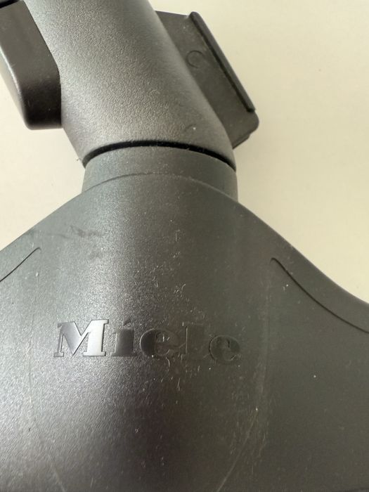 Escova aspirador Miele nova