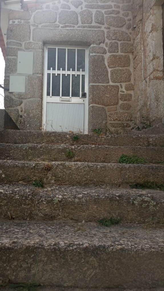 Stone house (casa de pedra)